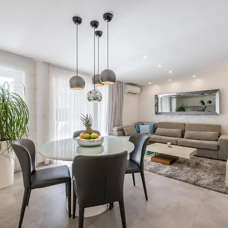 Apartment Luxury Anna