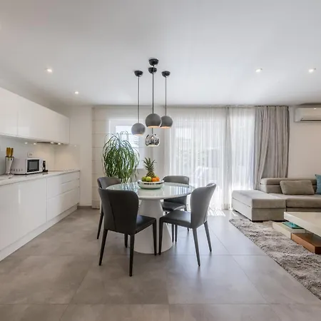 Apartment Luxury Anna *