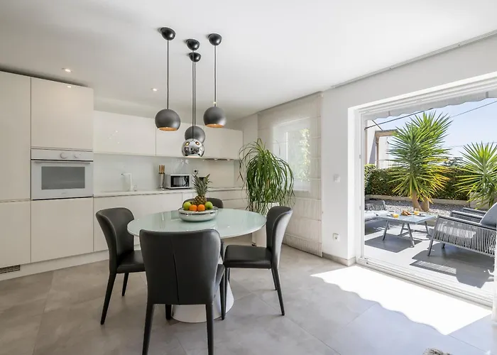 Lägenhet Luxury Anna